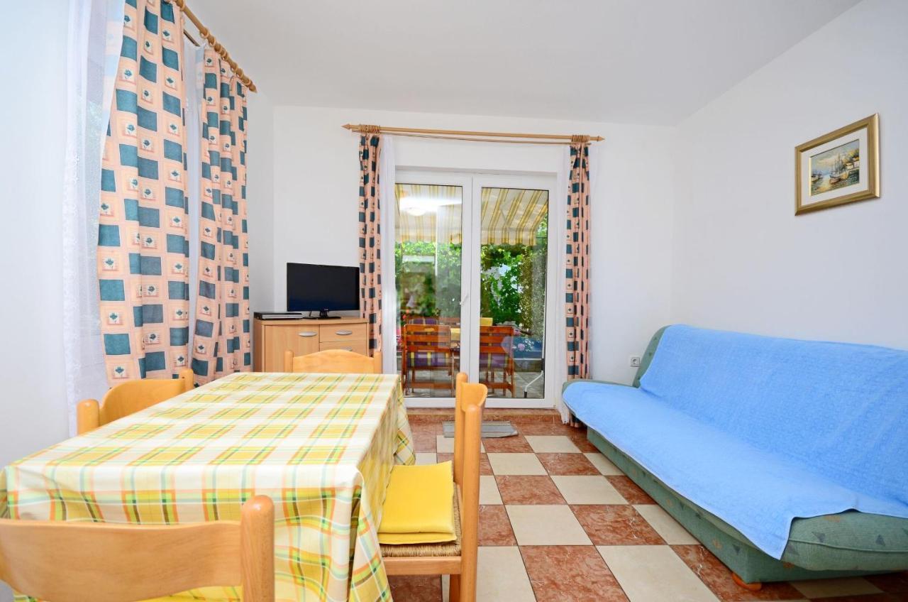 Apartments Blazenka Banjol Extérieur photo