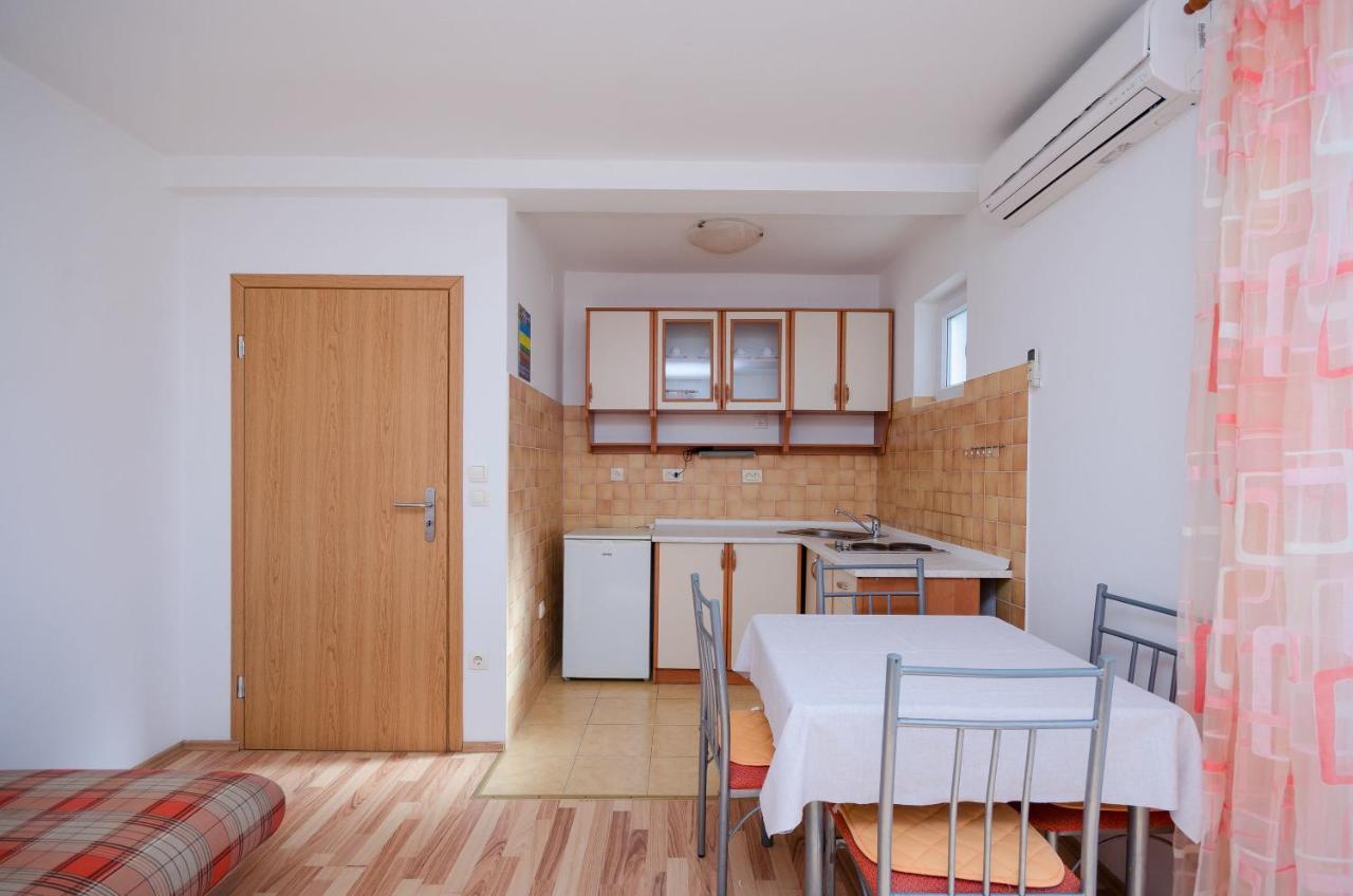 Apartments Blazenka Banjol Extérieur photo